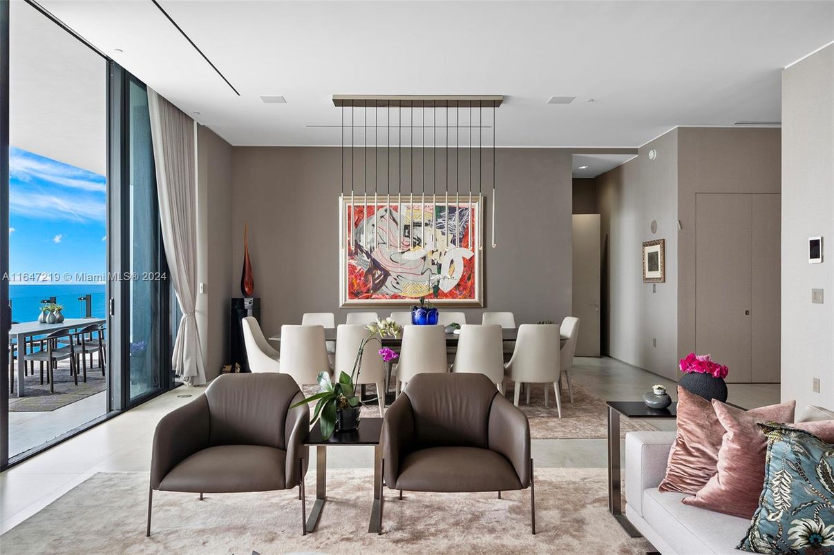 Dining room, Interior, Pendant Lights, Recessed Lighting, Water