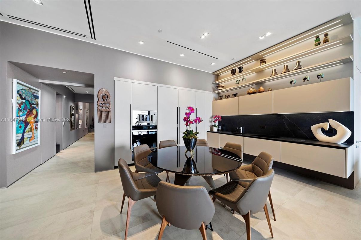 Dining room, Interior, Kitchen, Recessed Lighting