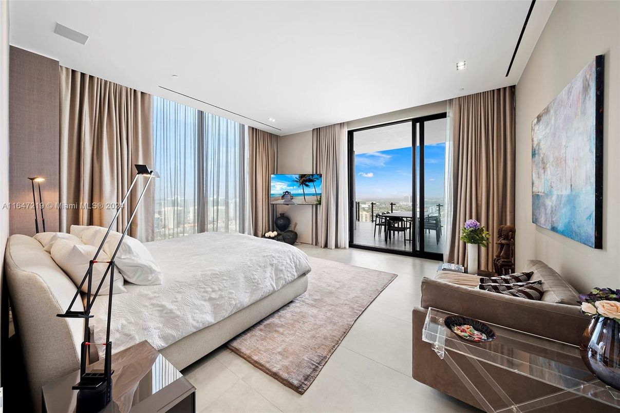 Bedroom, Interior, Recessed Lighting, Water