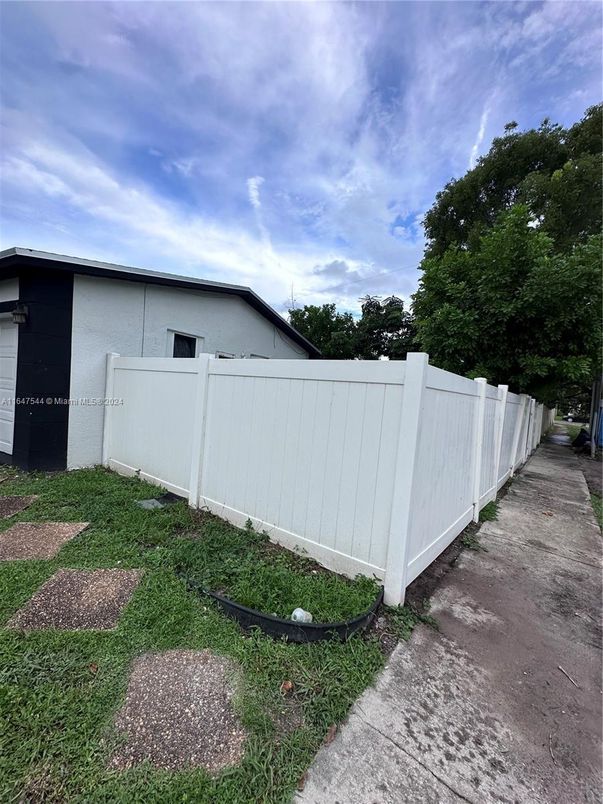 Backyard, Exterior