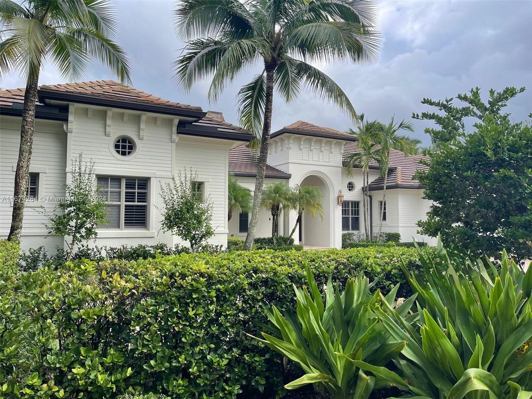Exterior, Facade, Spanish Mediterranean