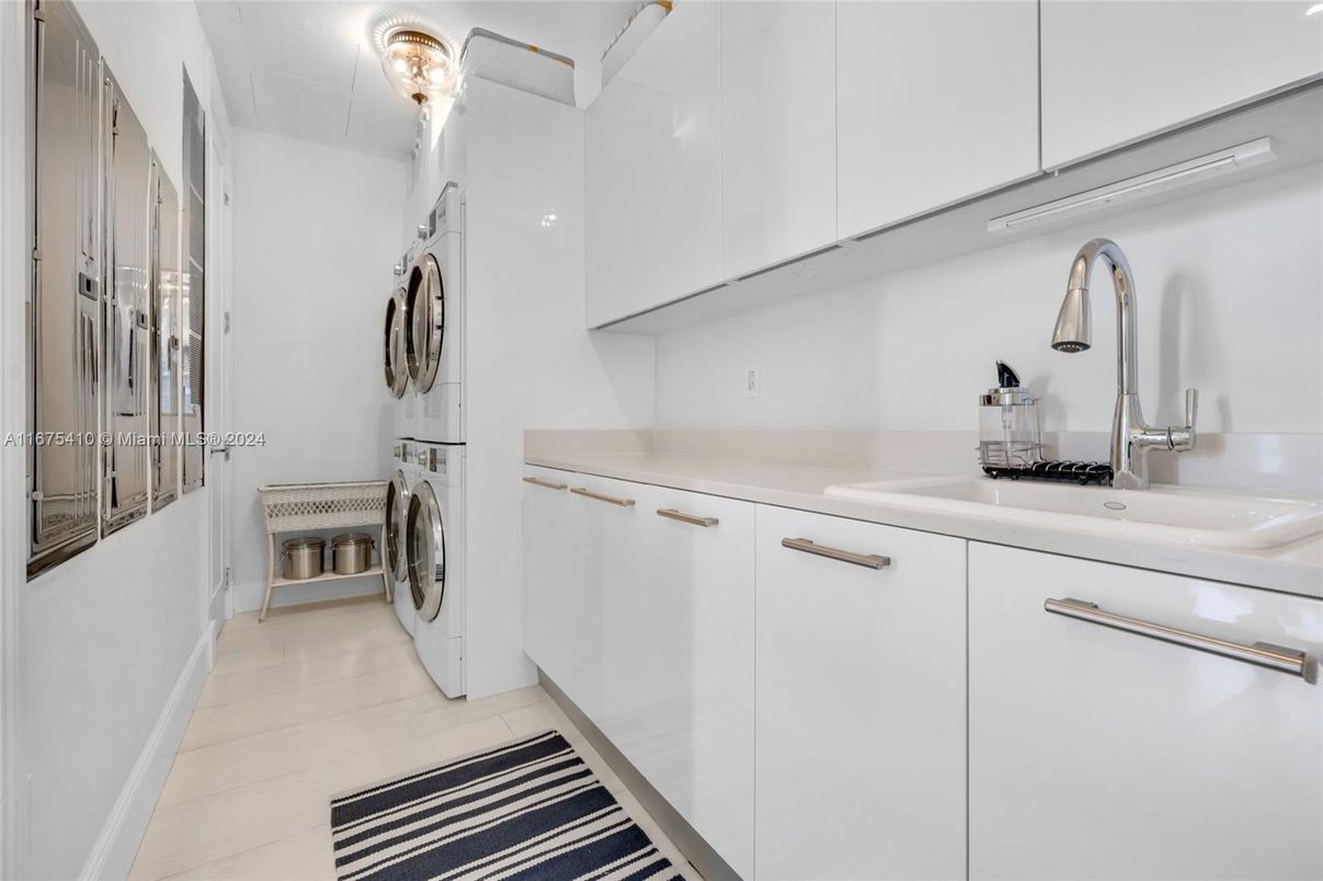 Interior, Washer