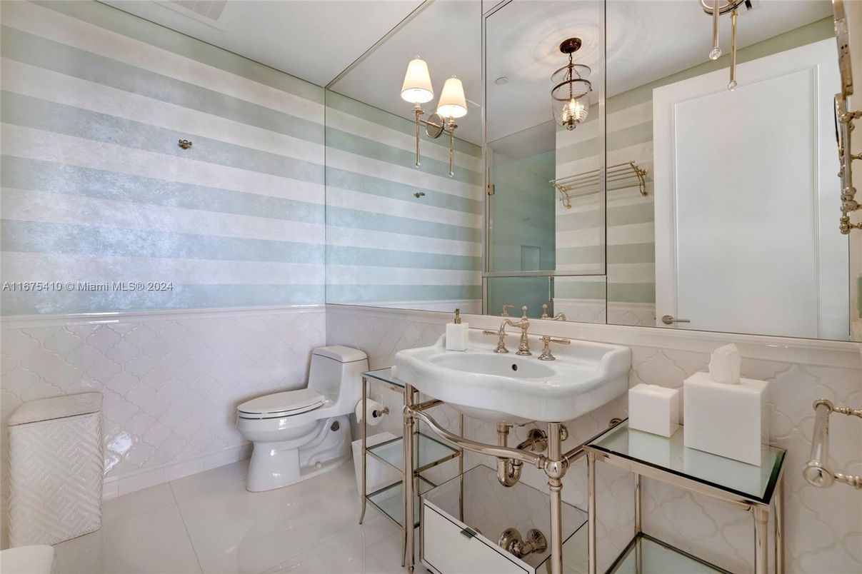 Bathroom, Interior