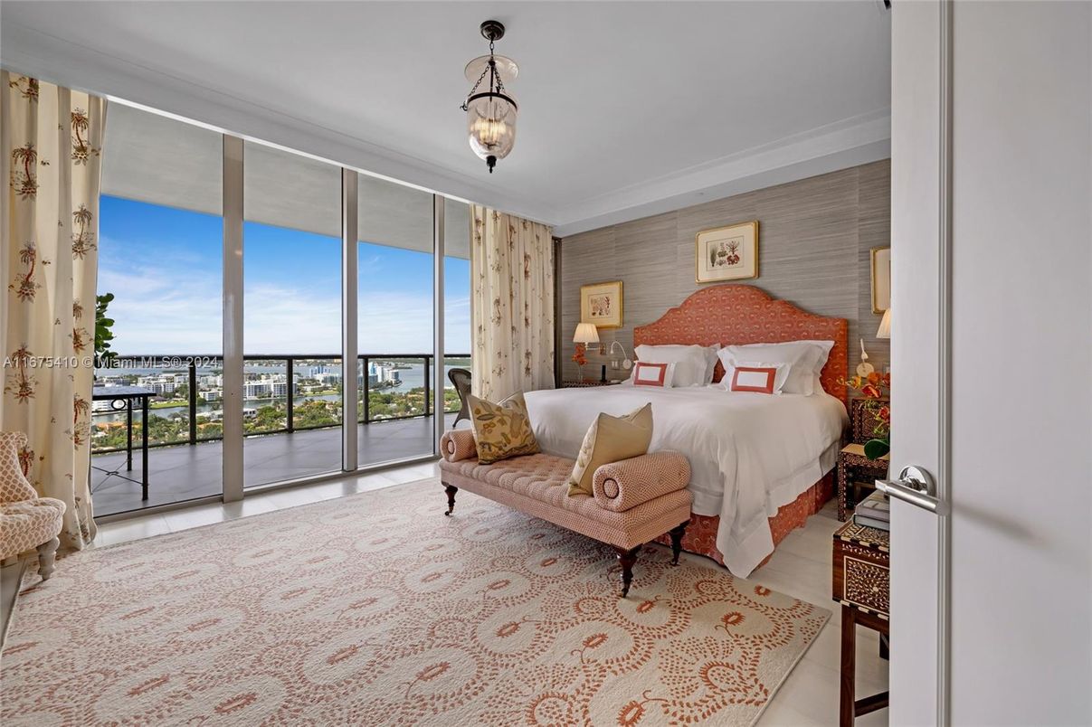 Bedroom, Interior, Pendant Lights, Wood Texture Flooring