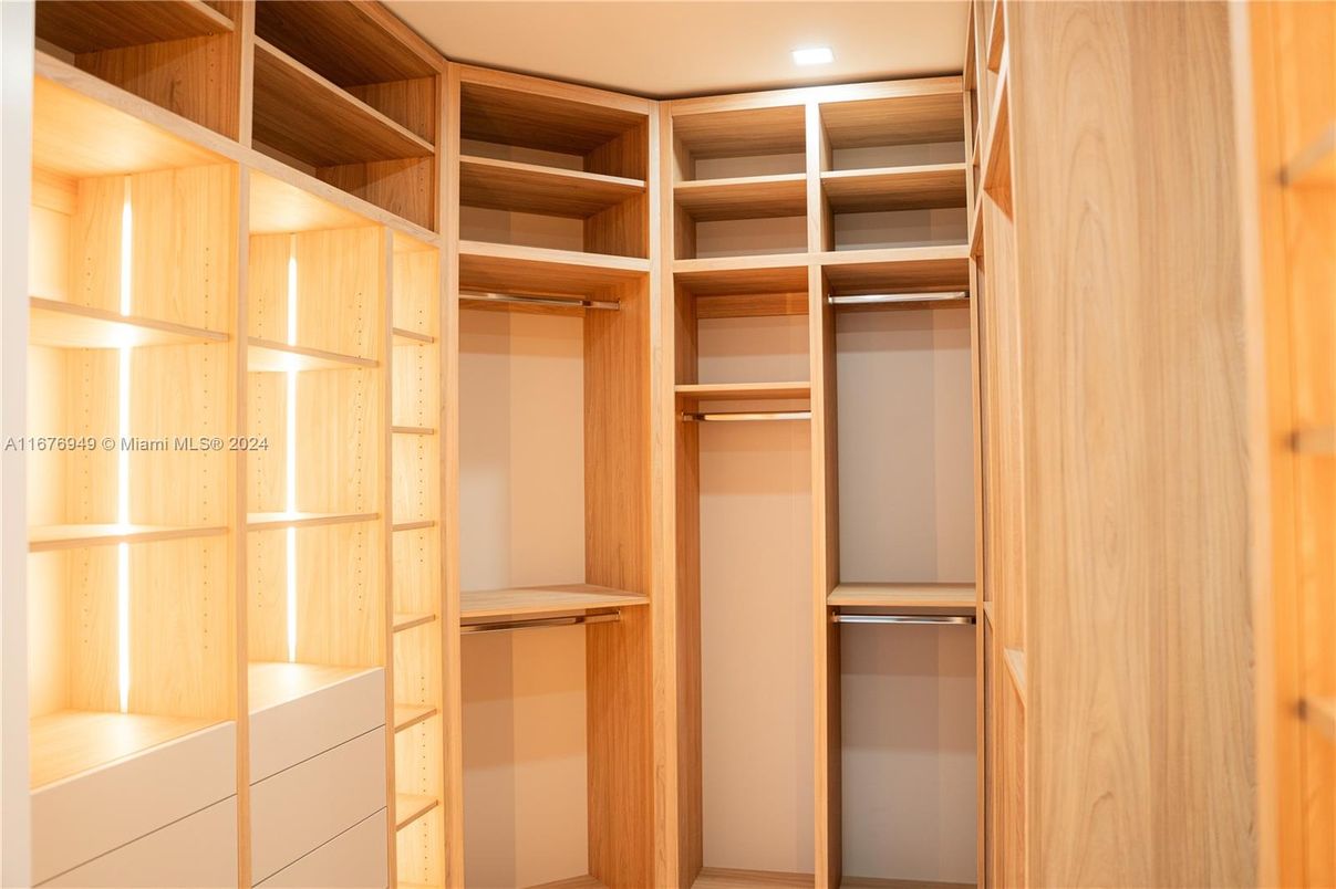 Interior, Recessed Lighting, Walk-in Closets
