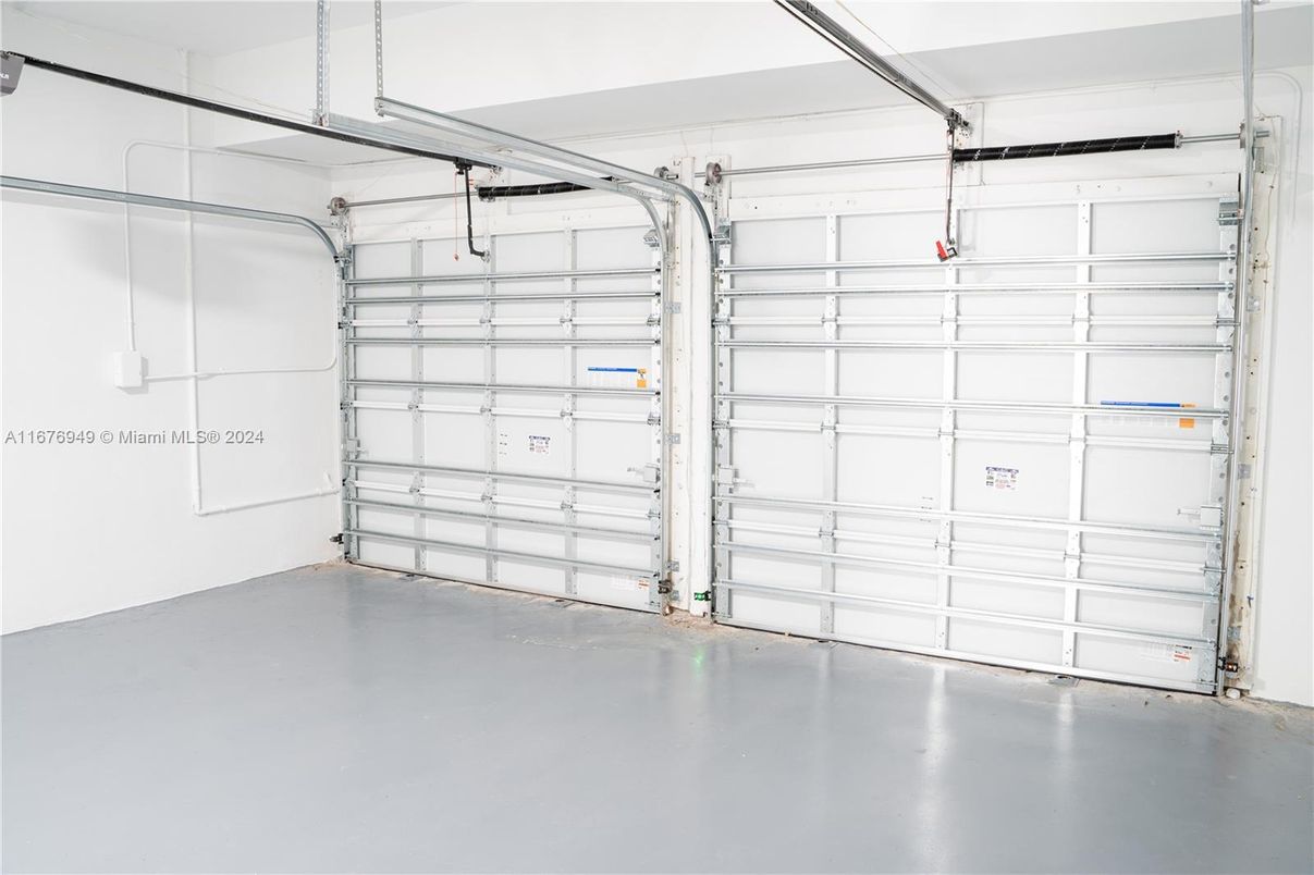 Garage, Interior