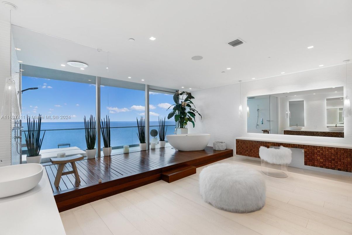 Bathroom, Dual Sink Vanities, Free Standing Baths, Interior, Recessed Lighting, Water, Wood Texture Flooring