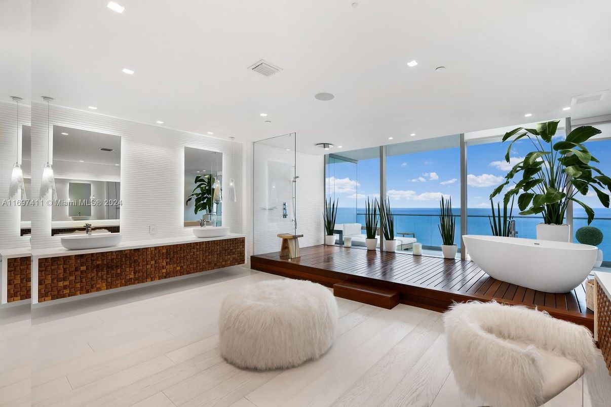 Bathroom, Free Standing Baths, Interior, Recessed Lighting, Water, Wood Texture Flooring