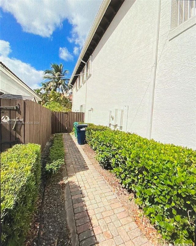 Backyard, Exterior