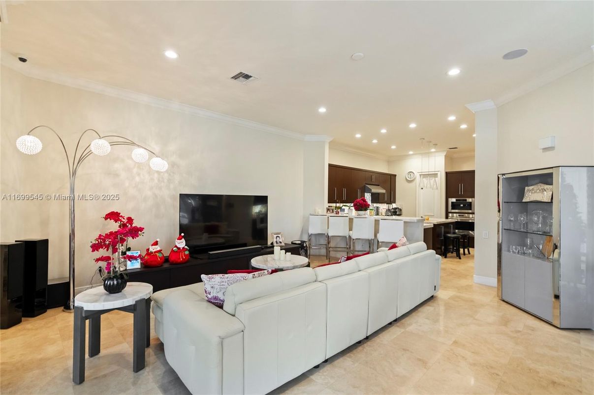 Interior, Kitchen, Living room, Pendant Lights, Recessed Lighting