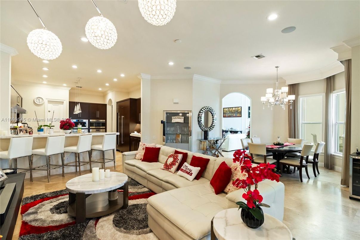 Chandelier, Dining room, Interior, Kitchen, Living room, Pendant Lights, Recessed Lighting