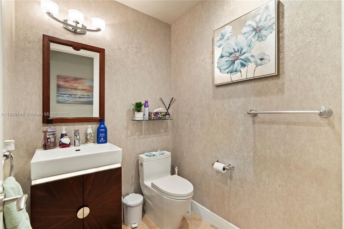 Bathroom, Interior