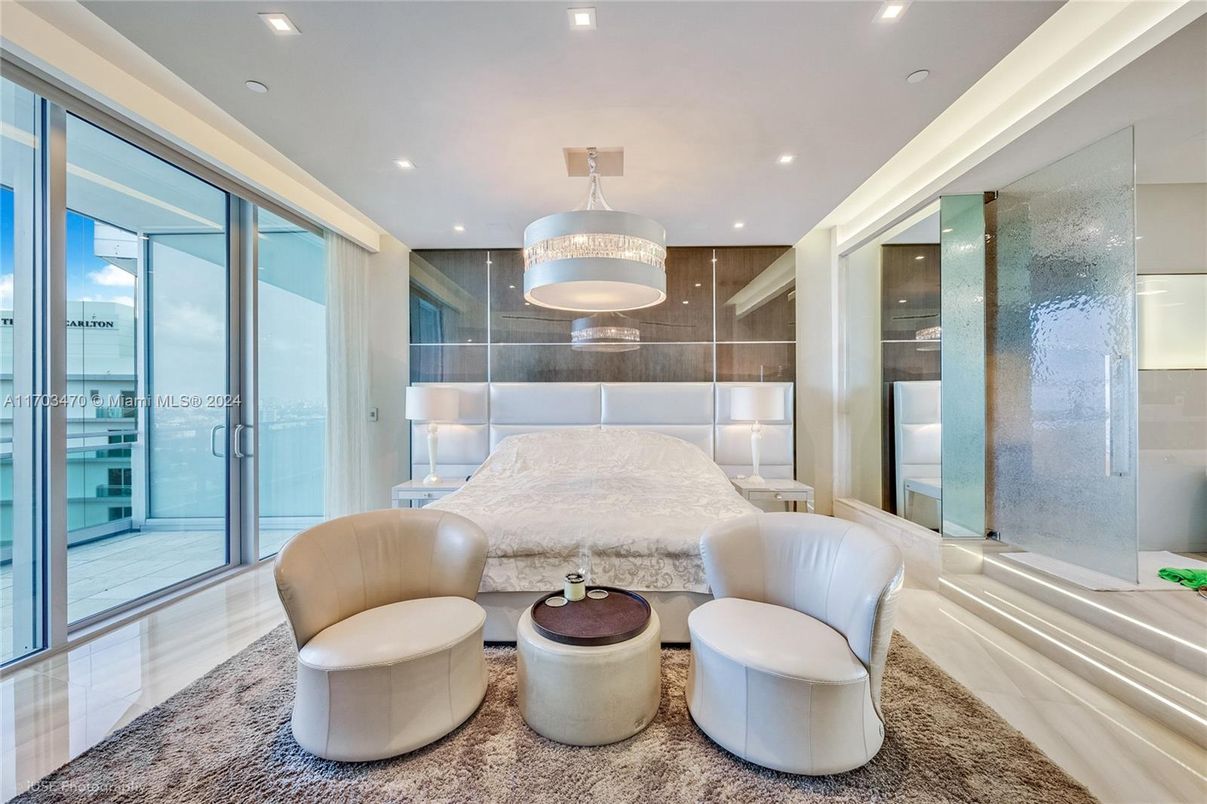 Bedroom, Interior, Recessed Lighting