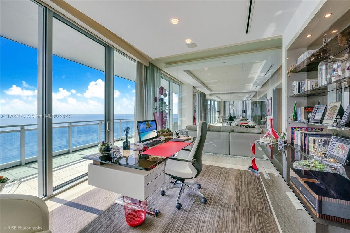 Home Office, Interior, Recessed Lighting, Water