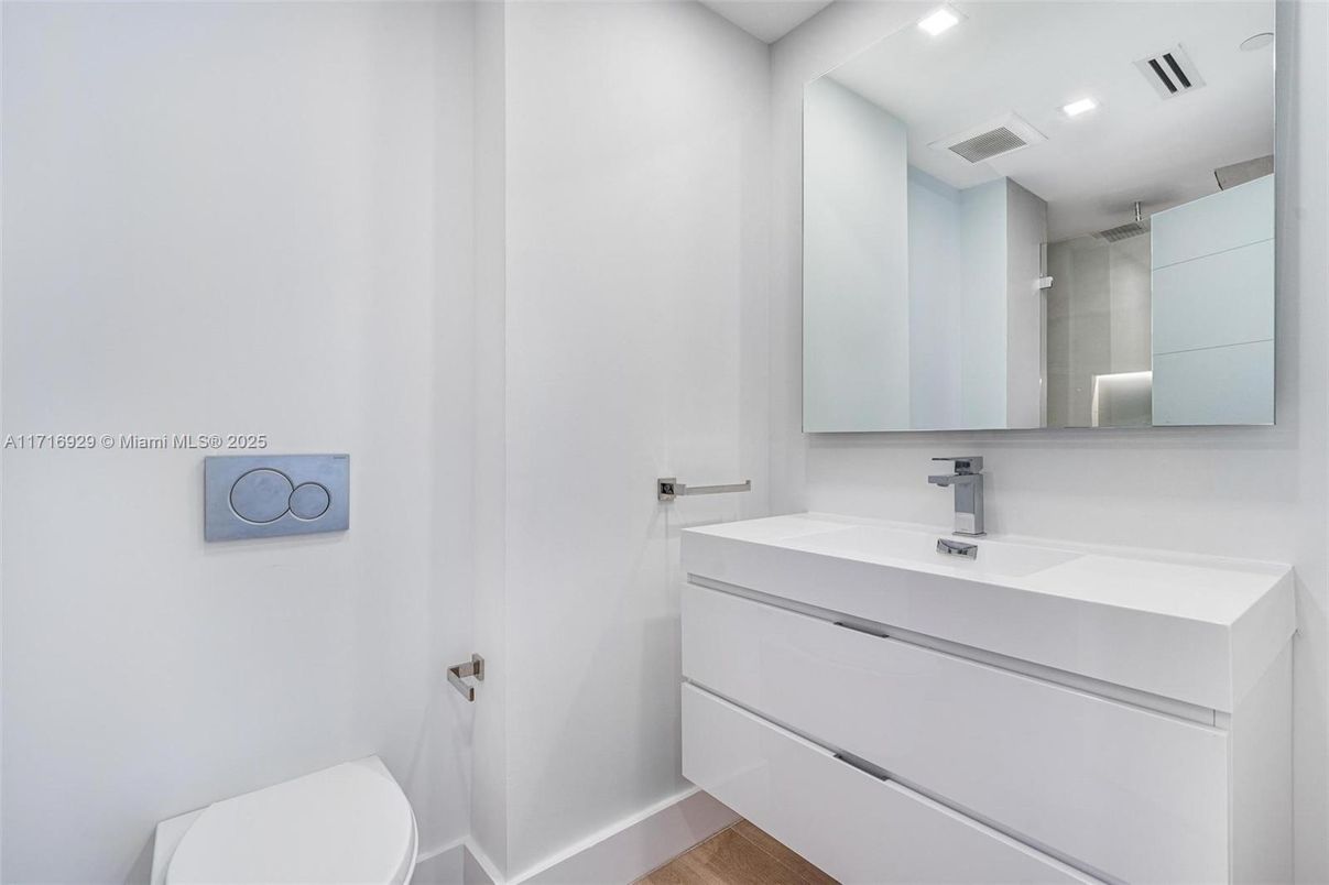Bathroom, Interior, Recessed Lighting, Wood Texture Flooring