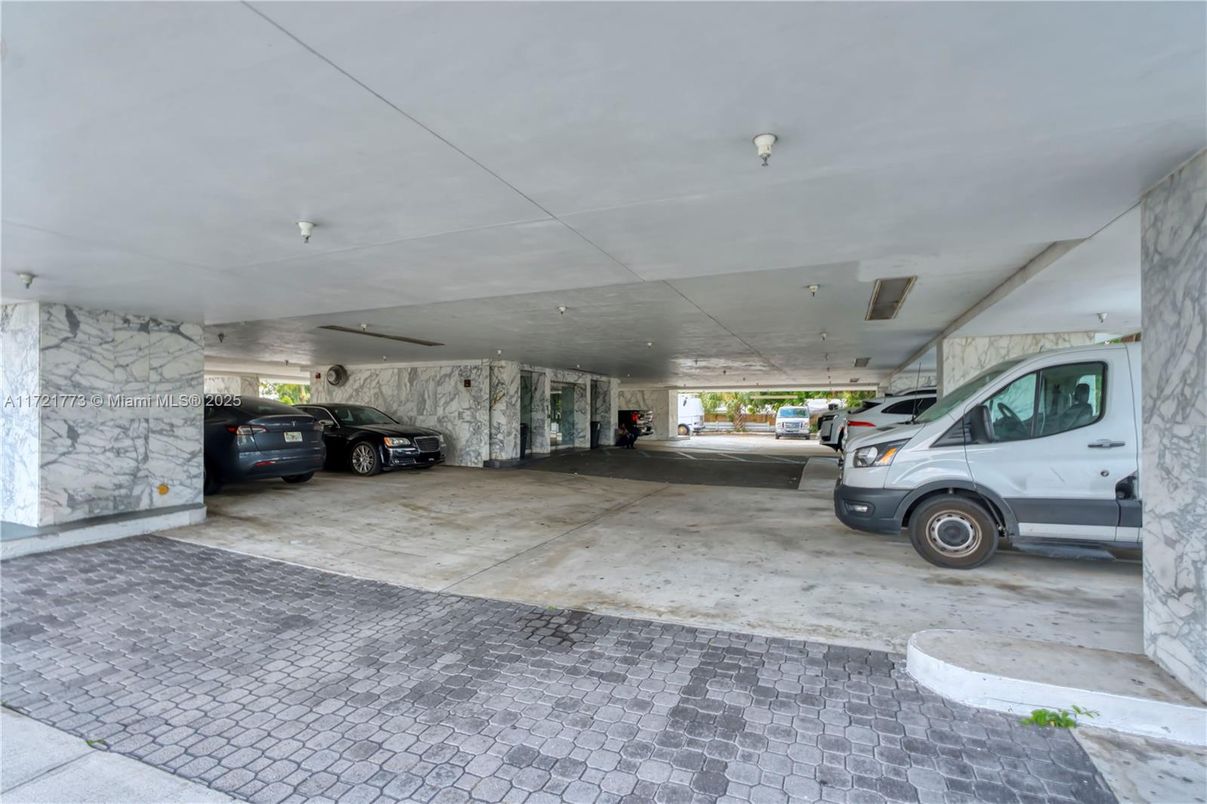 Garage, Interior, Marble Walls