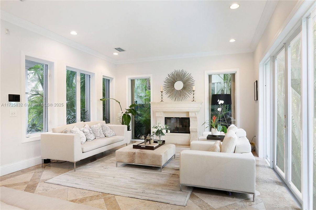 Fireplace, Interior, Living room, Recessed Lighting