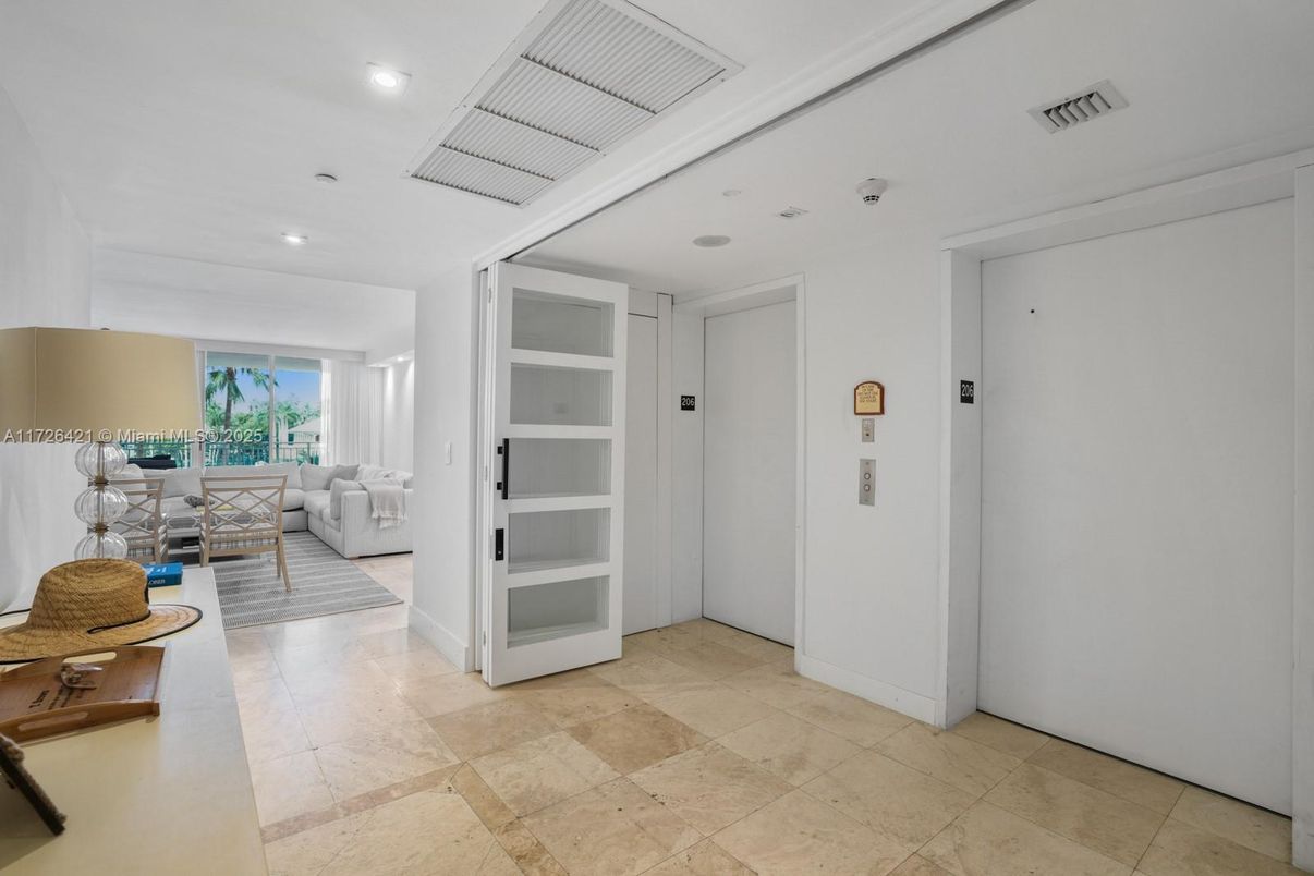 Elevator, Interior, Living room, Recessed Lighting