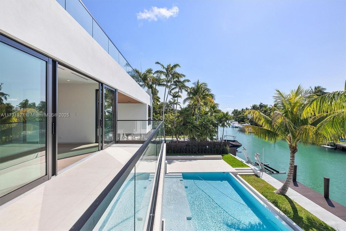 Exterior, Pool, Water