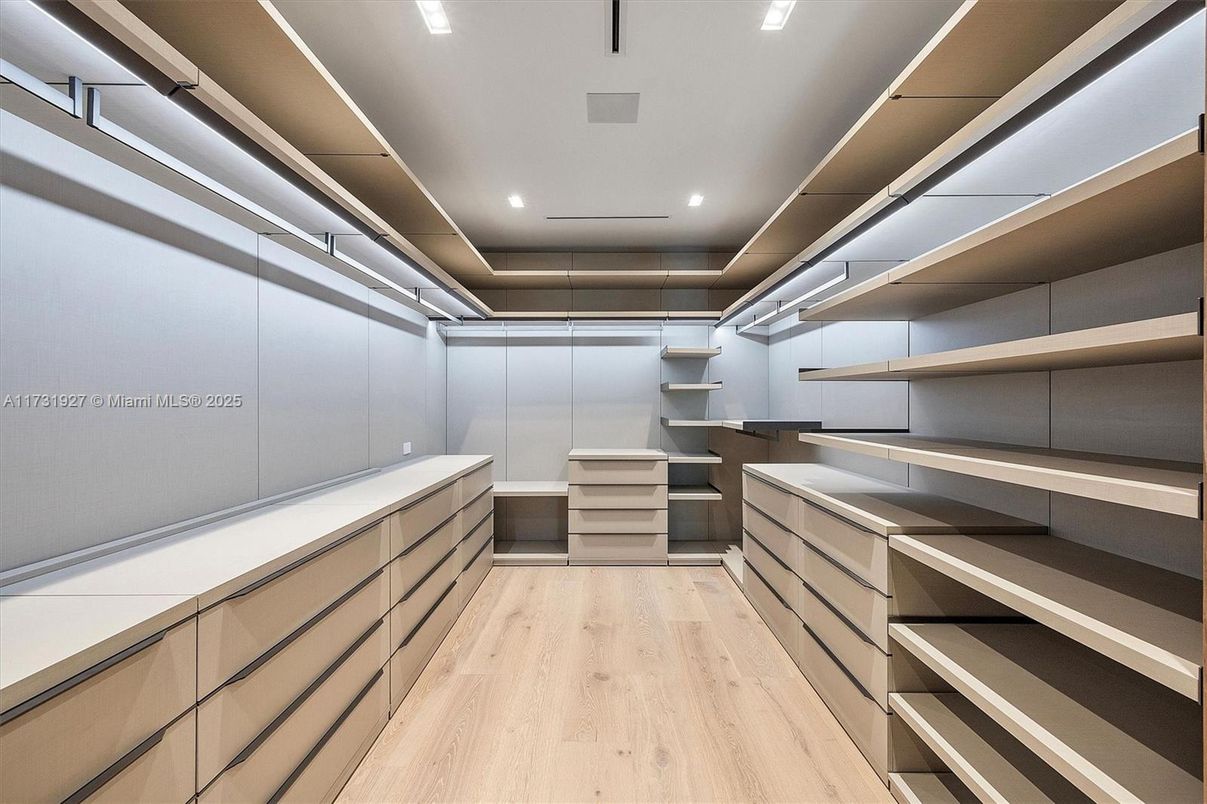 Interior, Recessed Lighting, Walk-in Closets, Wood Texture Flooring