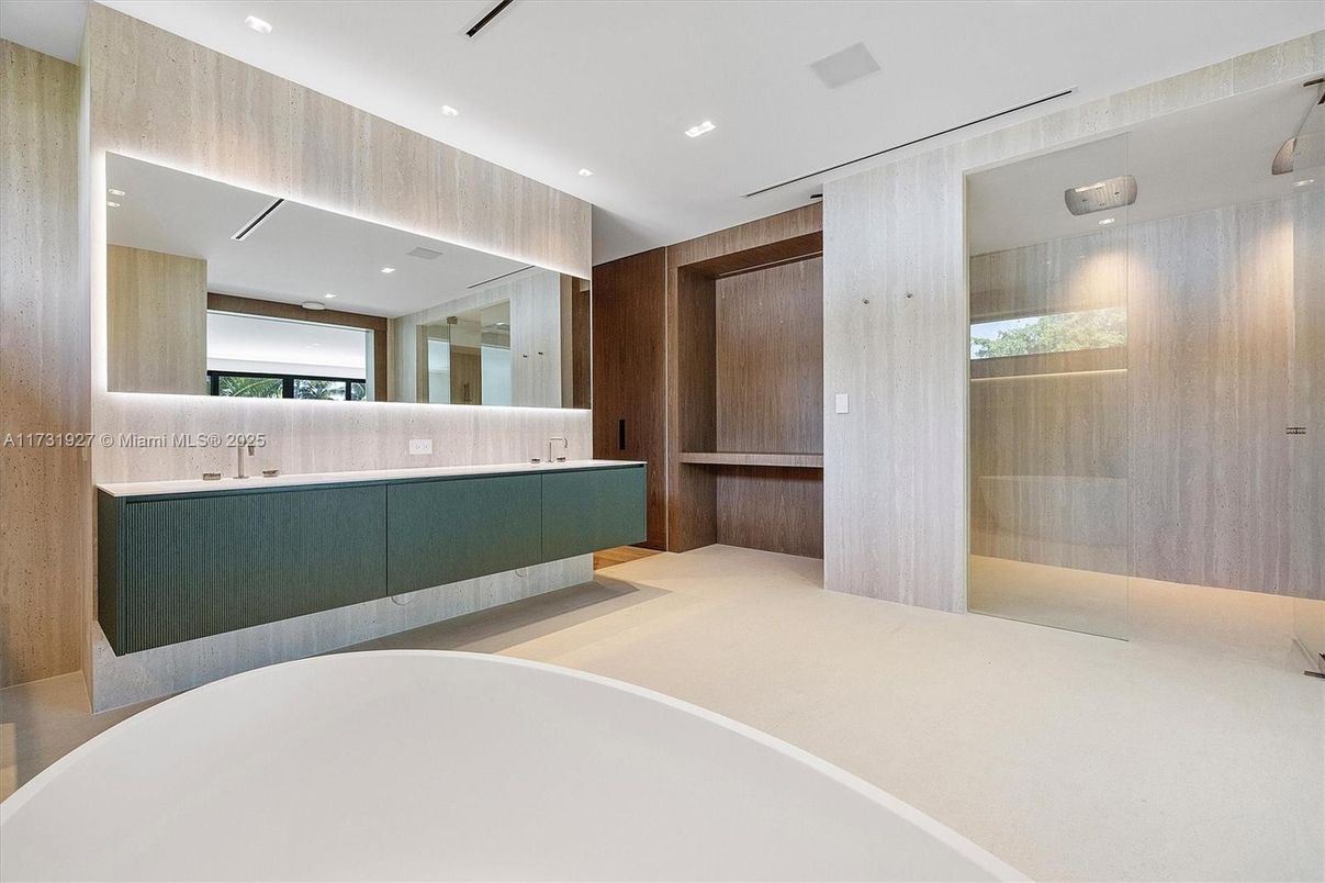 Bathroom, Free Standing Baths, Interior, Recessed Lighting