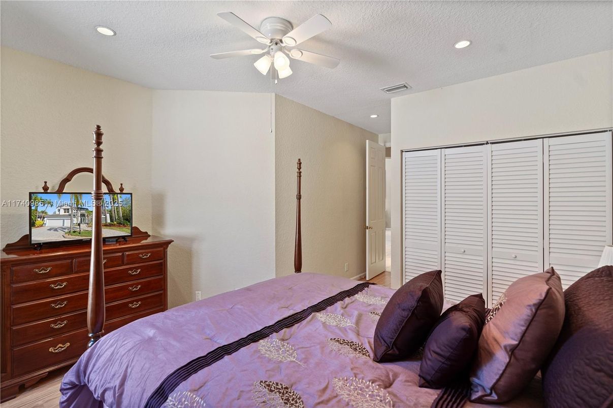 Bedroom, Interior, Recessed Lighting