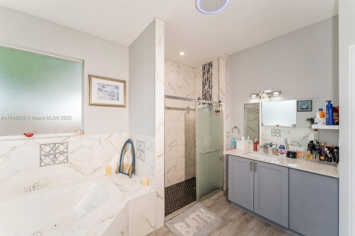 Bathroom, Interior, Marble Walls, Recessed Lighting, Wood Texture Flooring