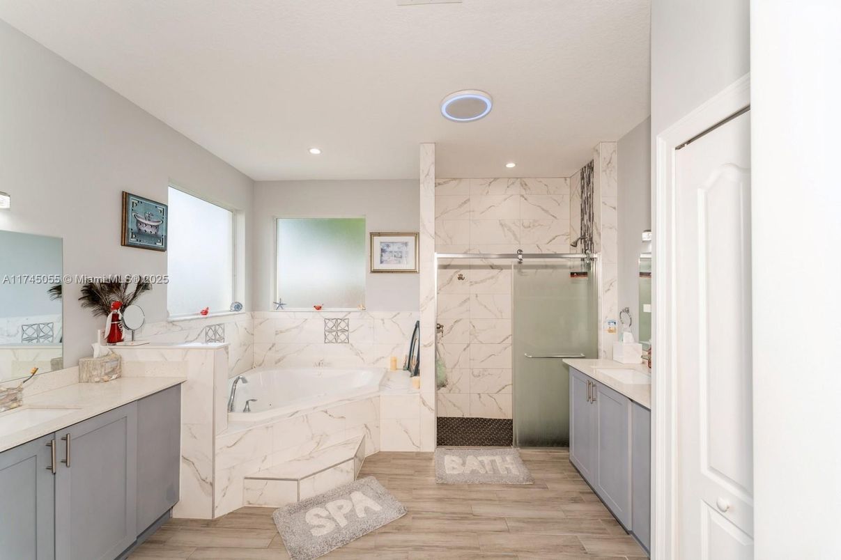 Bathroom, Interior, Marble Walls, Recessed Lighting, Wood Texture Flooring