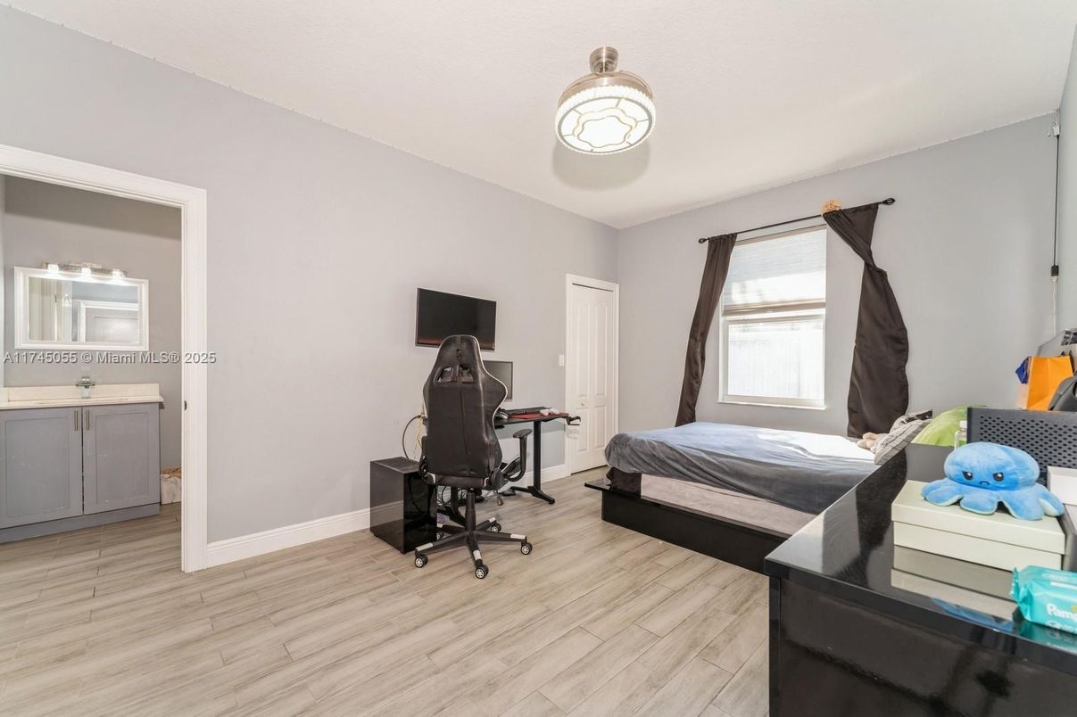 Bedroom, Home Office, Interior, Wood Texture Flooring