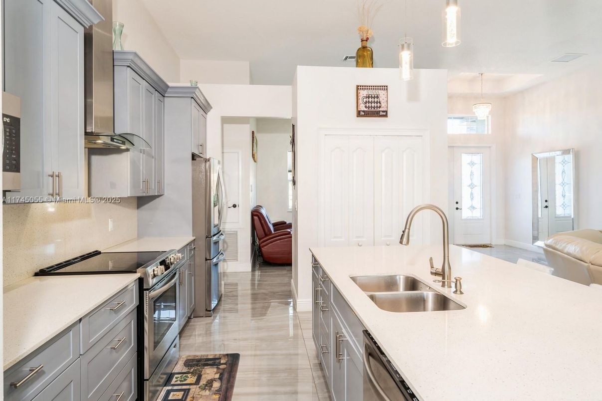 Interior, Kitchen, Pendant Lights