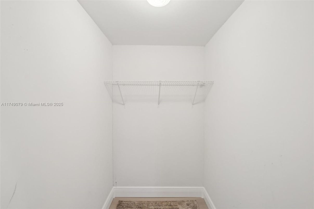 Interior, Walk-in Closets