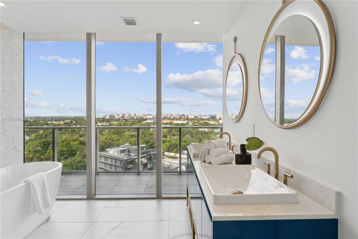 Bathroom, Free Standing Baths, Interior, Marble, Recessed Lighting
