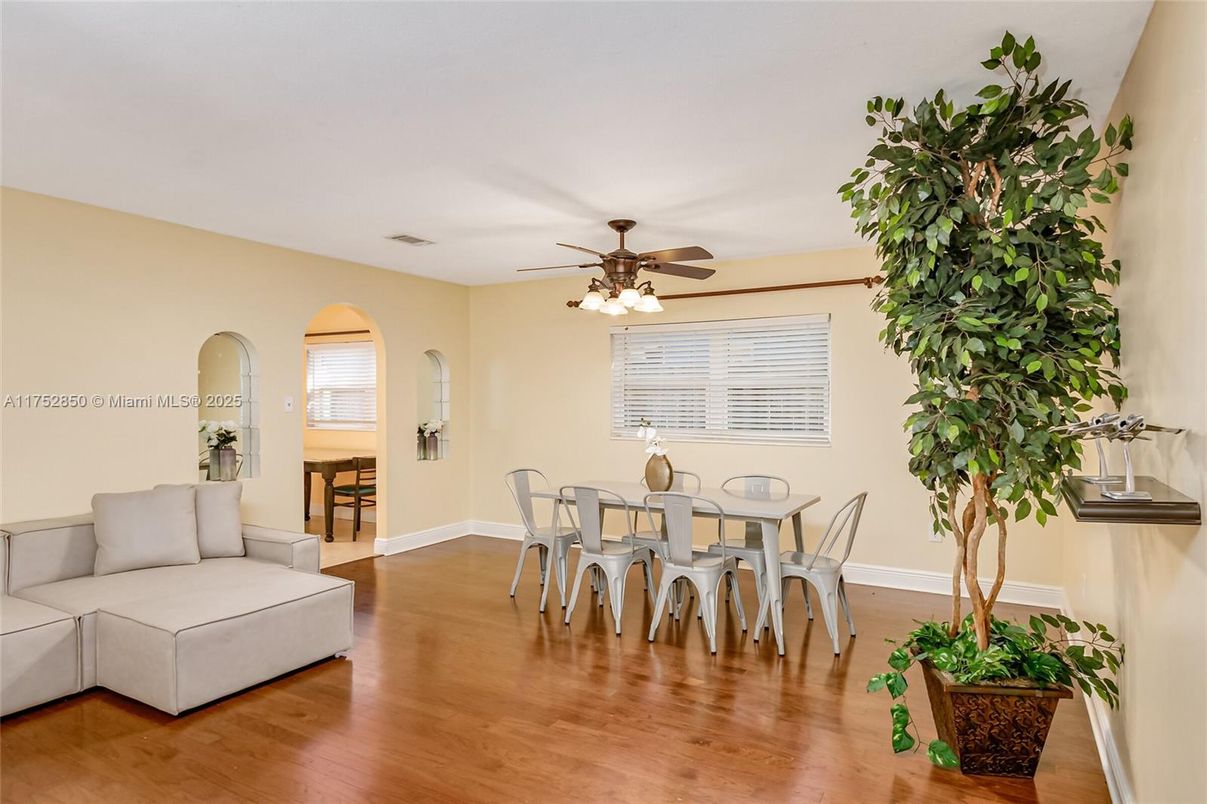 Dining room, Interior, Wood Texture Flooring