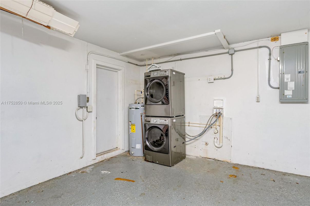 Interior, Utility Closets, Washer