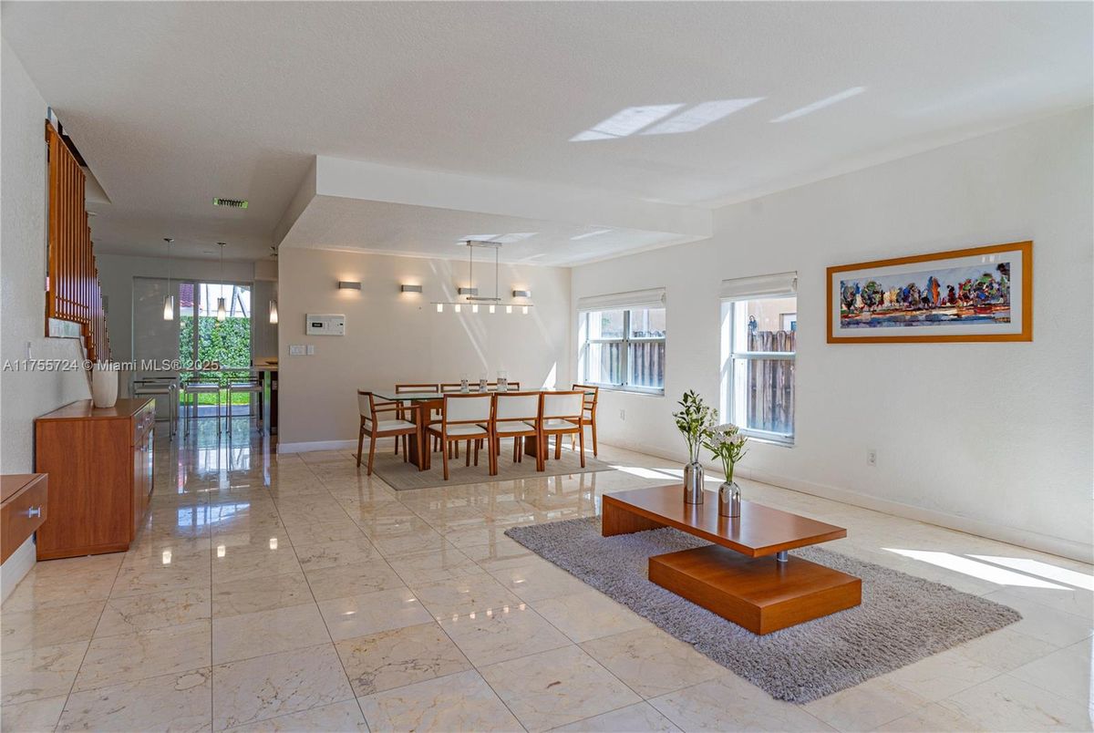 Dining room, Interior, Pendant Lights