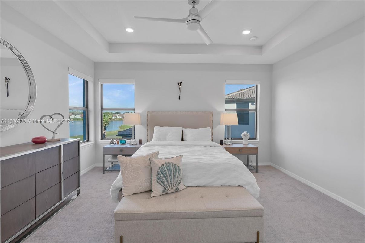 Bedroom, Interior, Recessed Lighting, Water