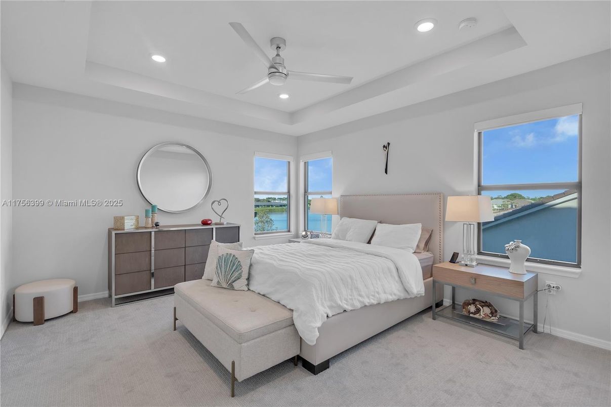 Bedroom, Interior, Recessed Lighting, Water
