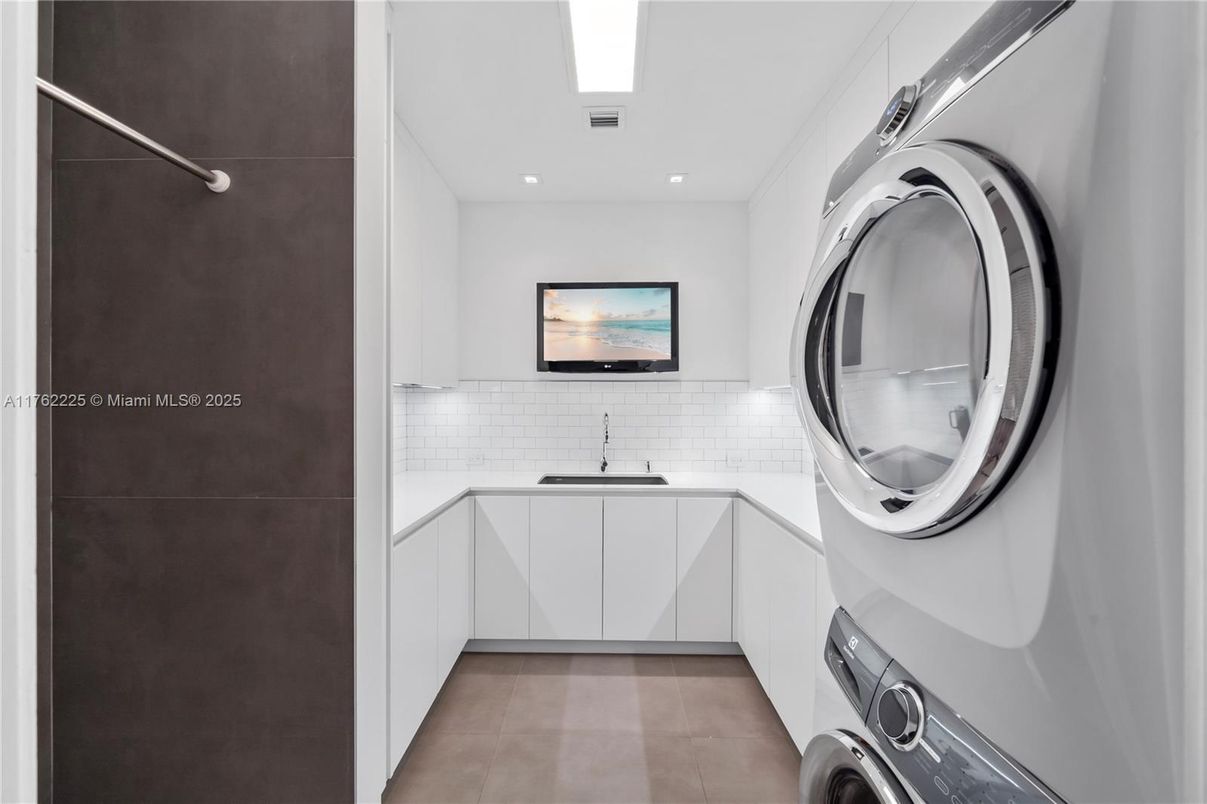 Interior, Recessed Lighting, Washer