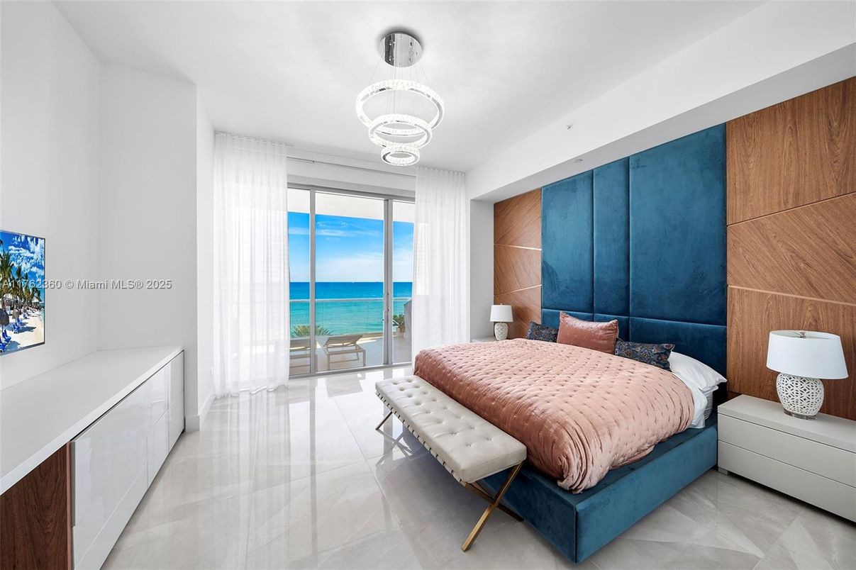 Bedroom, Interior, Pendant Lights, Water