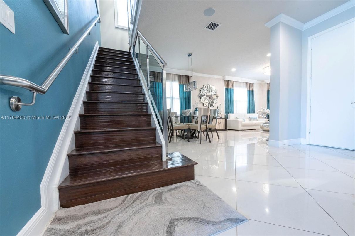 Dining room, Interior, Recessed Lighting