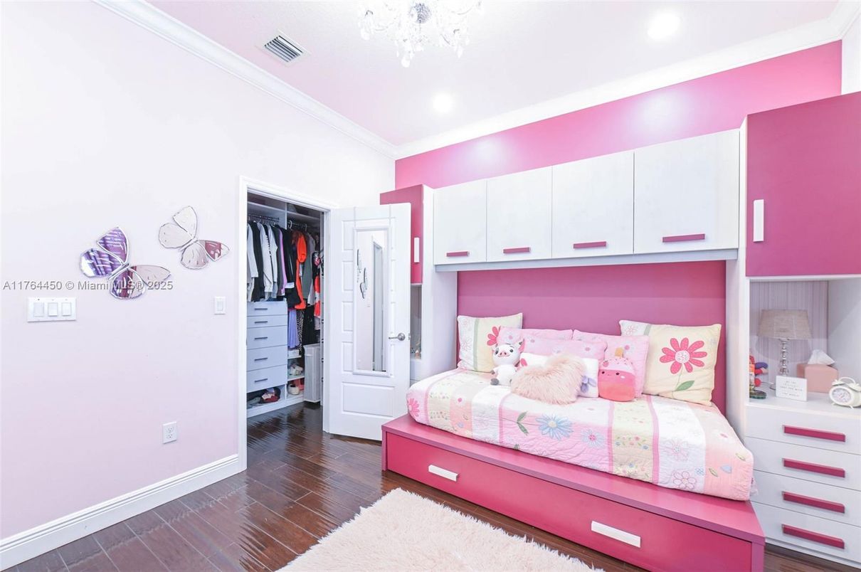 Bedroom, Interior, Recessed Lighting, Wood Texture Flooring