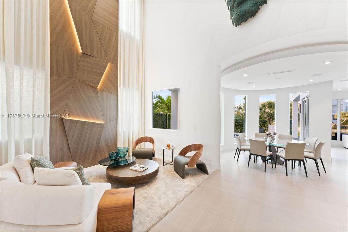 Dining room, Interior, Living room, Recessed Lighting