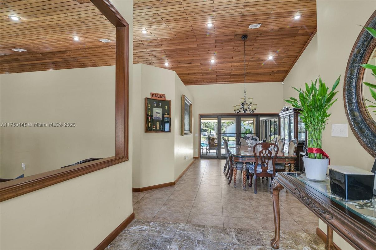 Dining room, Interior, Recessed Lighting, Wooden Ceilings