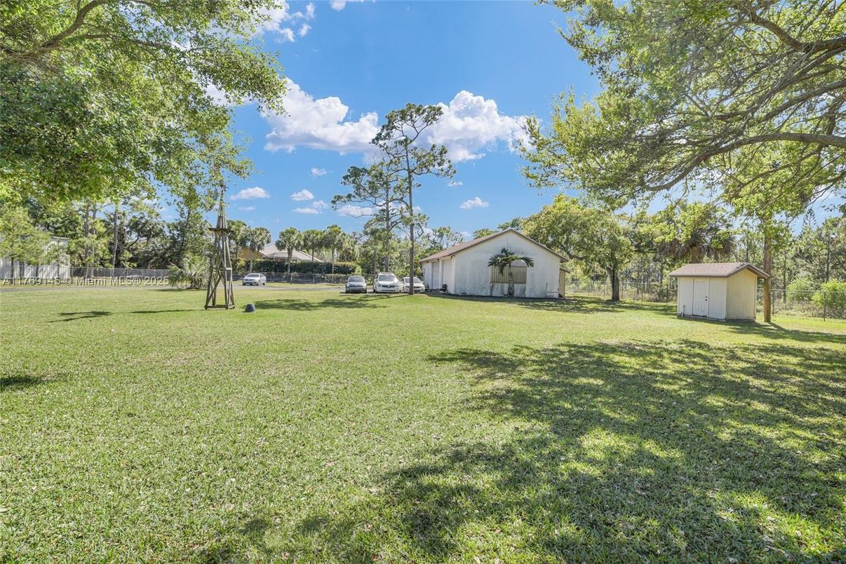 Backyard, Exterior
