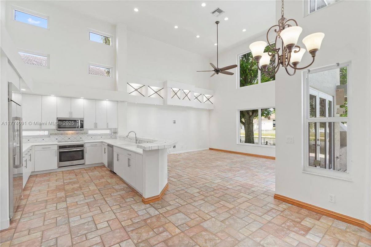 Chandelier, Interior, Kitchen, Pendant Lights, Recessed Lighting