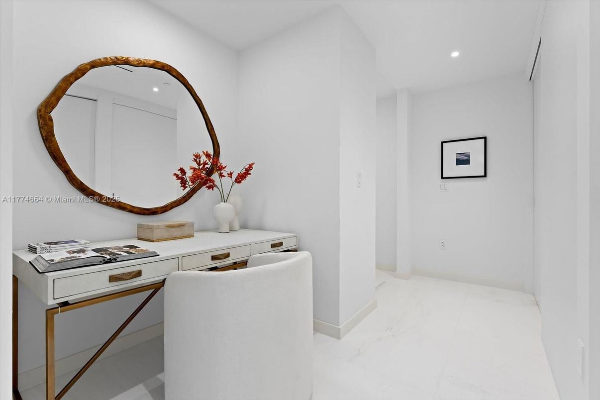 Interior, Marble, Recessed Lighting