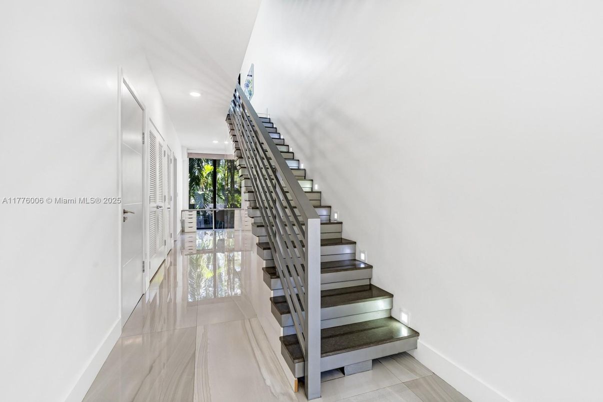 Interior, Marble, Recessed Lighting