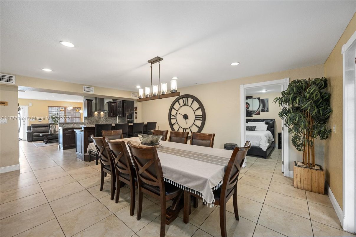 Dining room, Interior, Kitchen, Pendant Lights, Recessed Lighting
