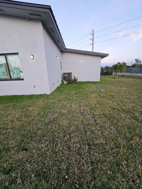 Backyard, Exterior