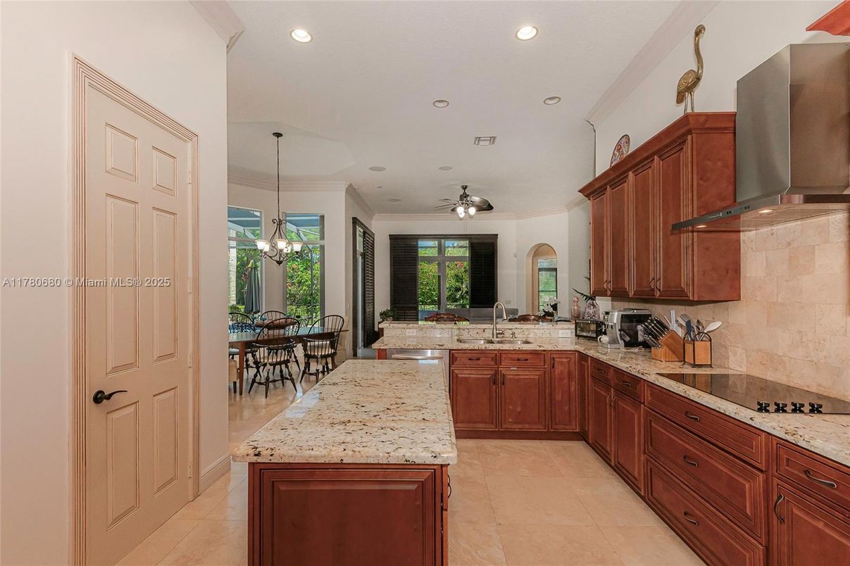 Chandelier, Dining room, Interior, Kitchen, Recessed Lighting